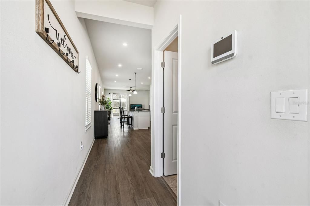 Под контрактом: $359,900 (3 спален, 2 ванн, 1500 Квадратных фут)