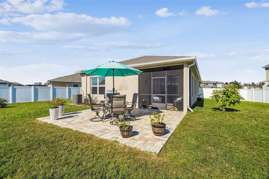 Под контрактом: $359,900 (3 спален, 2 ванн, 1500 Квадратных фут)