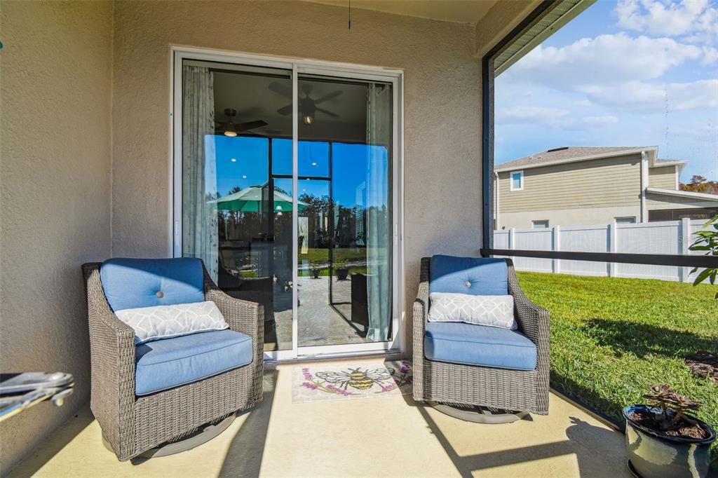 Под контрактом: $359,900 (3 спален, 2 ванн, 1500 Квадратных фут)