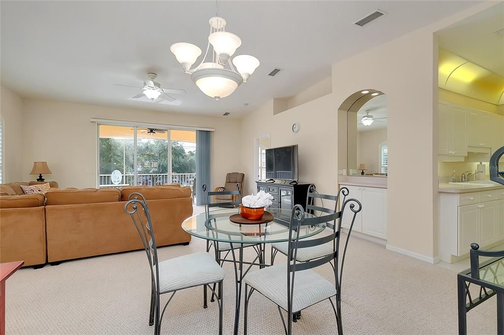 For Sale: $287,500 (3 beds, 2 baths, 1270 Square Feet)