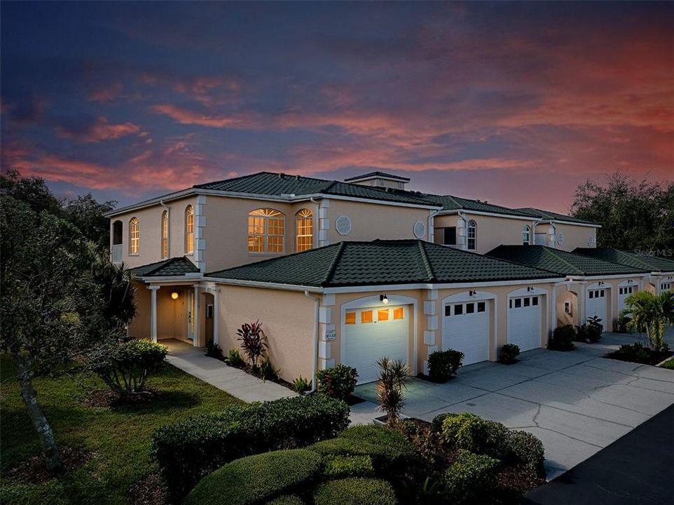 For Sale: $287,500 (3 beds, 2 baths, 1270 Square Feet)