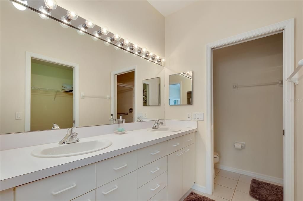 For Sale: $287,500 (3 beds, 2 baths, 1270 Square Feet)