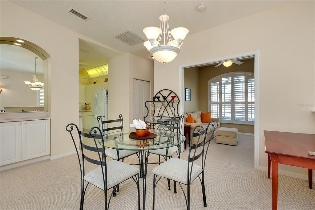 For Sale: $287,500 (3 beds, 2 baths, 1270 Square Feet)