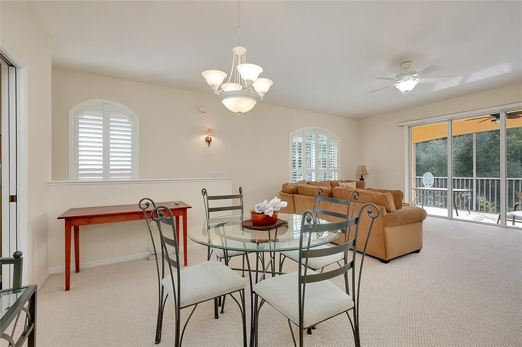 For Sale: $287,500 (3 beds, 2 baths, 1270 Square Feet)