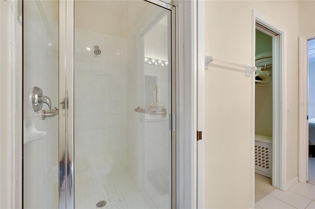 For Sale: $287,500 (3 beds, 2 baths, 1270 Square Feet)