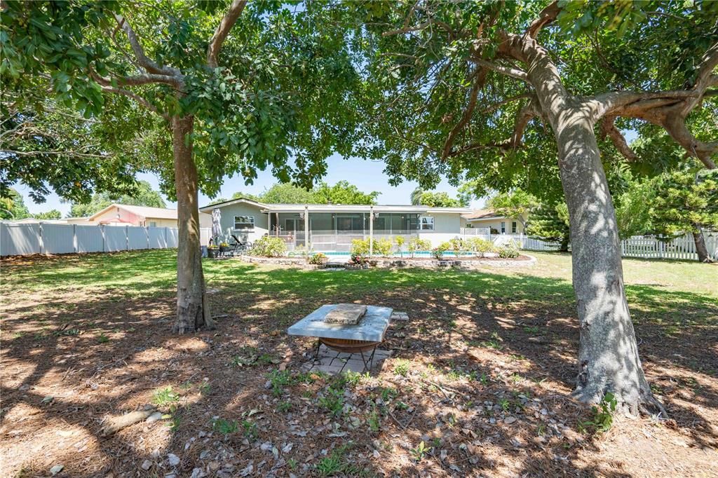 Active With Contract: $3,200 (3 beds, 2 baths, 1795 Square Feet)