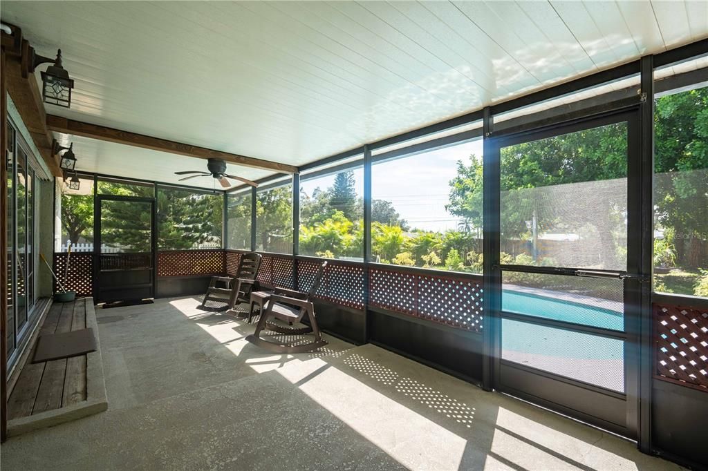 Active With Contract: $3,200 (3 beds, 2 baths, 1795 Square Feet)