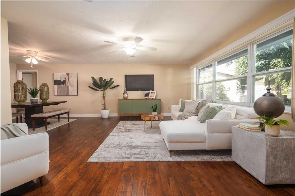 Active With Contract: $3,200 (3 beds, 2 baths, 1795 Square Feet)