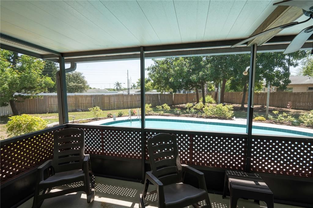 Active With Contract: $3,200 (3 beds, 2 baths, 1795 Square Feet)