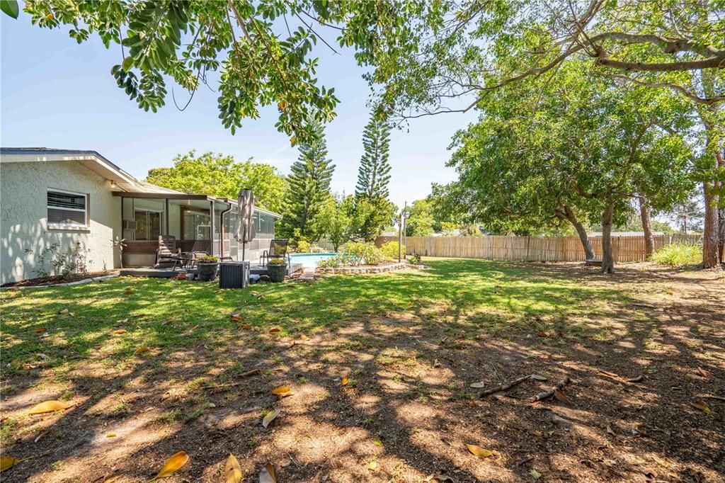 Active With Contract: $3,200 (3 beds, 2 baths, 1795 Square Feet)