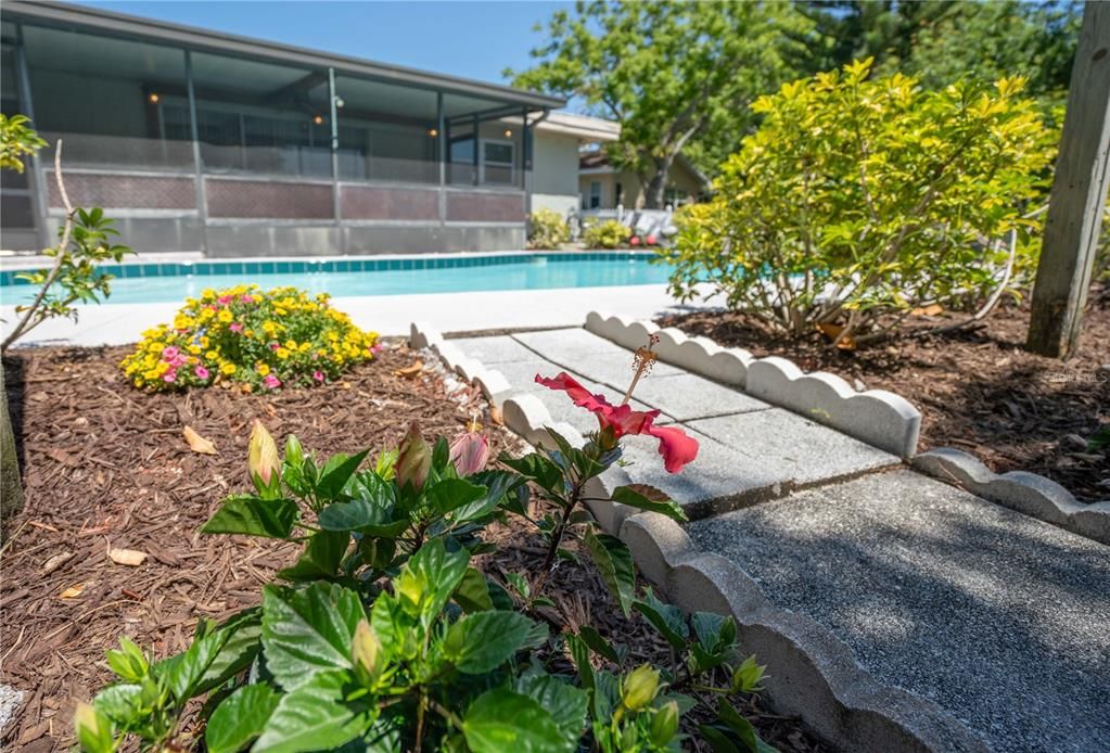 Active With Contract: $3,200 (3 beds, 2 baths, 1795 Square Feet)