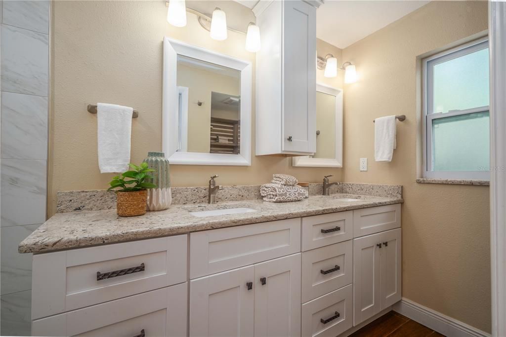 Active With Contract: $3,200 (3 beds, 2 baths, 1795 Square Feet)