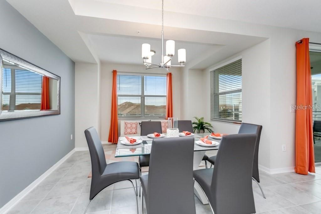 For Sale: $285,000 (2 beds, 2 baths, 1186 Square Feet)