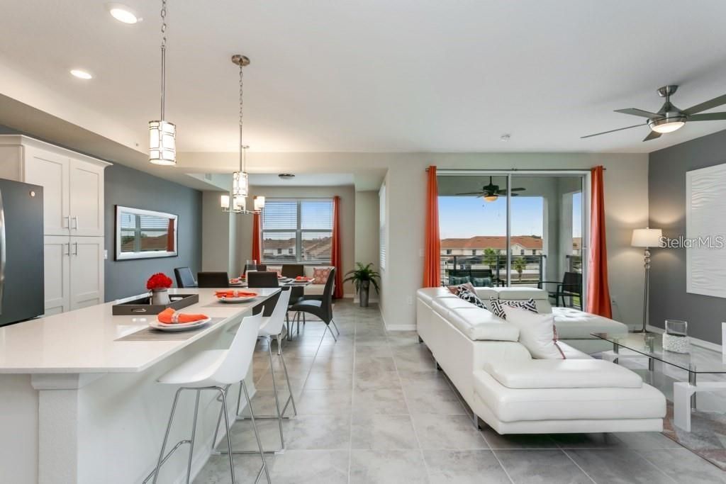 For Sale: $285,000 (2 beds, 2 baths, 1186 Square Feet)