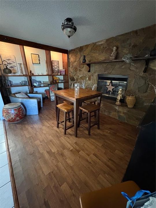 En Venta: $324,000 (2 camas, 1 baños, 1045 Pies cuadrados)