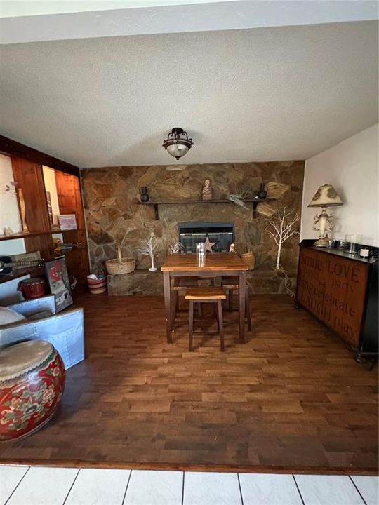 En Venta: $324,000 (2 camas, 1 baños, 1045 Pies cuadrados)