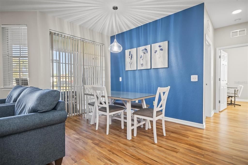 En Venta: $269,000 (3 camas, 2 baños, 1542 Pies cuadrados)