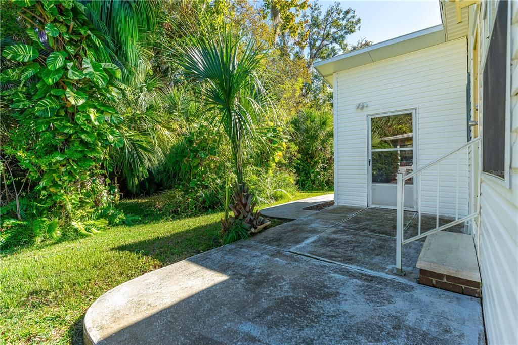 На продажу: $239,000 (3 спален, 2 ванн, 1390 Квадратных фут)