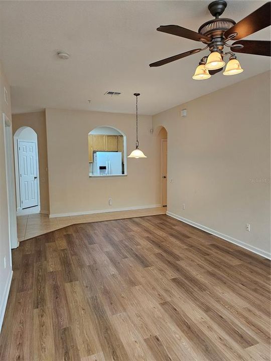 For Sale: $235,000 (3 beds, 2 baths, 1408 Square Feet)