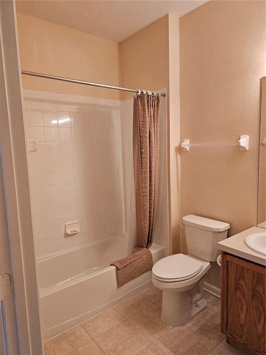 For Sale: $235,000 (3 beds, 2 baths, 1408 Square Feet)