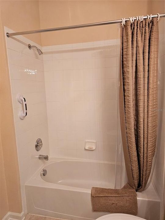 For Sale: $235,000 (3 beds, 2 baths, 1408 Square Feet)