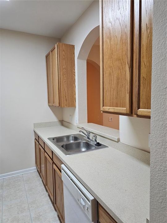 For Sale: $235,000 (3 beds, 2 baths, 1408 Square Feet)