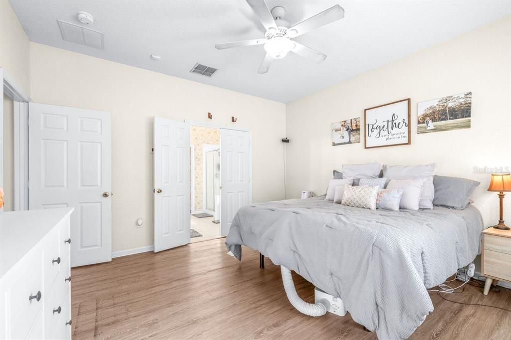 合同活跃: $500,000 (3 贝兹, 2 浴室, 1745 平方英尺)