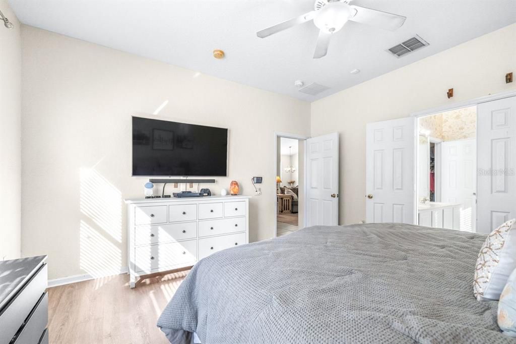 合同活跃: $500,000 (3 贝兹, 2 浴室, 1745 平方英尺)