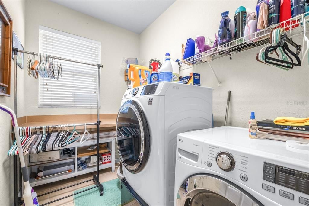 合同活跃: $500,000 (3 贝兹, 2 浴室, 1745 平方英尺)