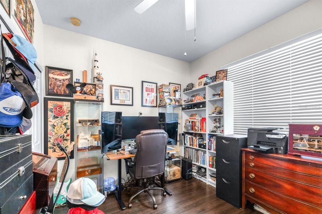 合同活跃: $500,000 (3 贝兹, 2 浴室, 1745 平方英尺)