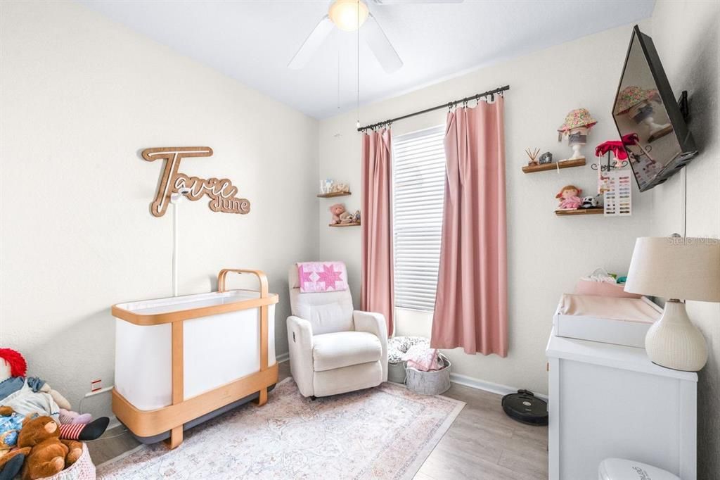 合同活跃: $500,000 (3 贝兹, 2 浴室, 1745 平方英尺)