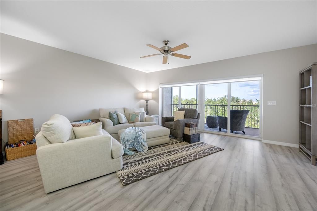 На продажу: $365,000 (3 спален, 2 ванн, 1576 Квадратных фут)