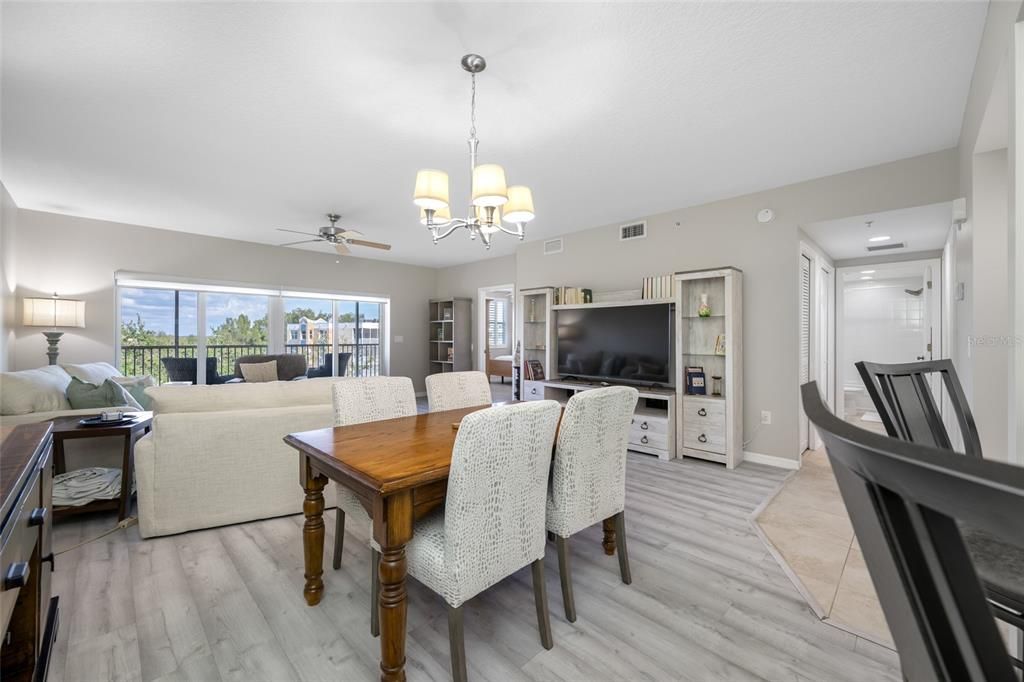 На продажу: $365,000 (3 спален, 2 ванн, 1576 Квадратных фут)