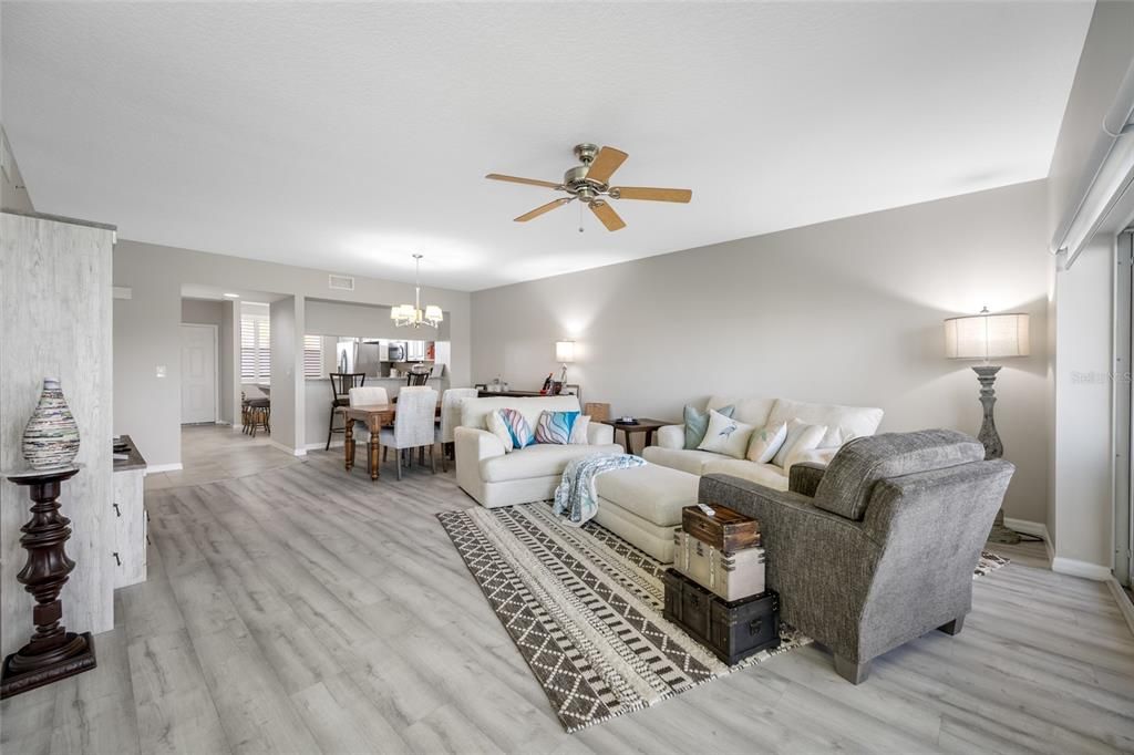 На продажу: $365,000 (3 спален, 2 ванн, 1576 Квадратных фут)