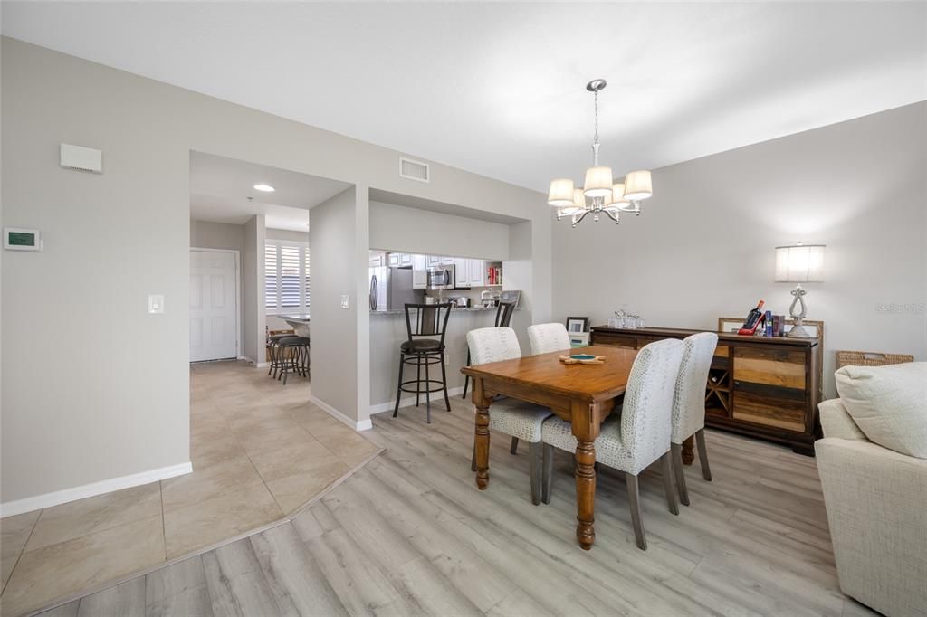 На продажу: $365,000 (3 спален, 2 ванн, 1576 Квадратных фут)