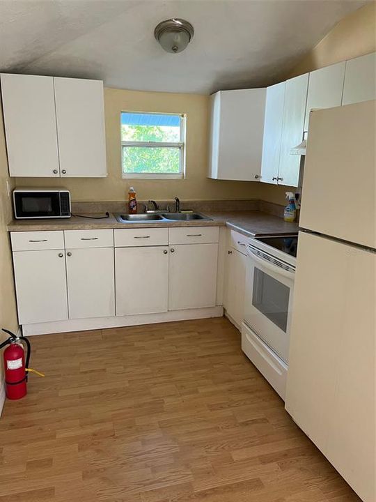 В аренду: $1,100 (1 спален, 1 ванн, 405 Квадратных фут)