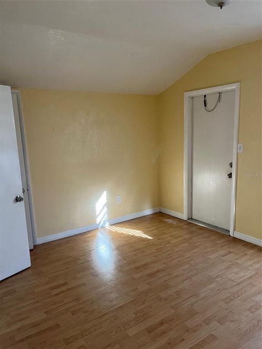 В аренду: $1,100 (1 спален, 1 ванн, 405 Квадратных фут)