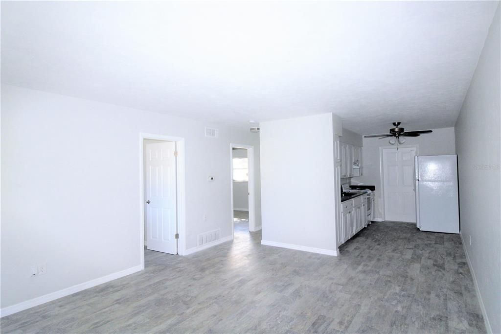 出租: $1,500 (2 贝兹, 1 浴室, 744 平方英尺)