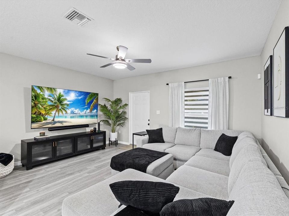 En Renta: $2,295 (2 camas, 1 baños, 1216 Pies cuadrados)