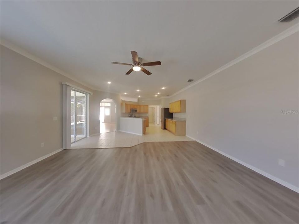 В аренду: $2,599 (4 спален, 3 ванн, 2295 Квадратных фут)