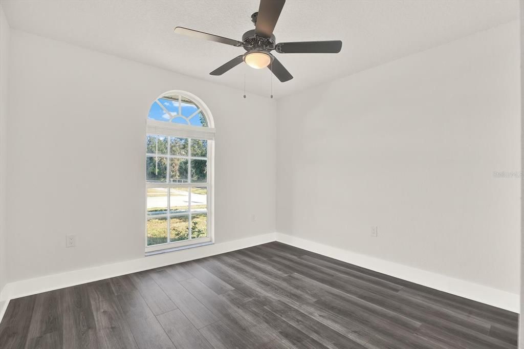 Active With Contract: $370,000 (3 beds, 2 baths, 1528 Square Feet)