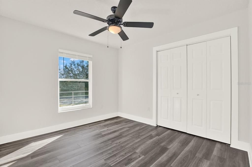 Active With Contract: $370,000 (3 beds, 2 baths, 1528 Square Feet)