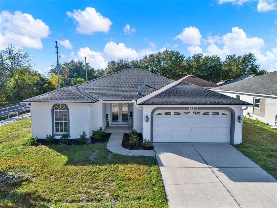 Active With Contract: $370,000 (3 beds, 2 baths, 1528 Square Feet)