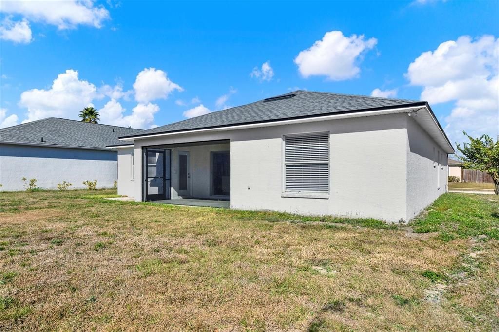 Active With Contract: $370,000 (3 beds, 2 baths, 1528 Square Feet)