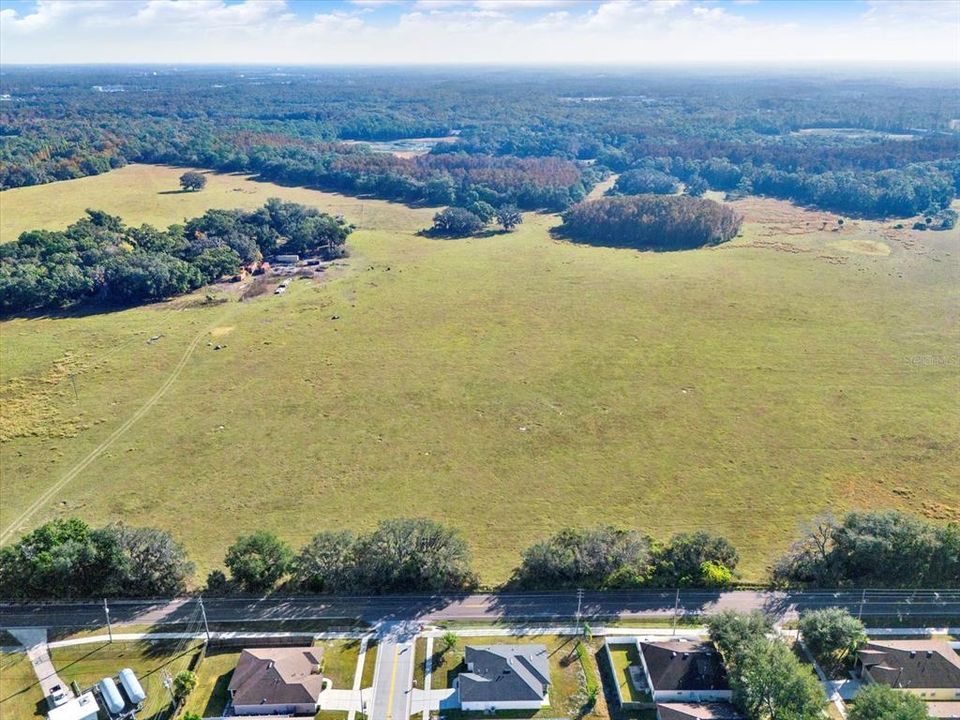 Active With Contract: $370,000 (3 beds, 2 baths, 1528 Square Feet)