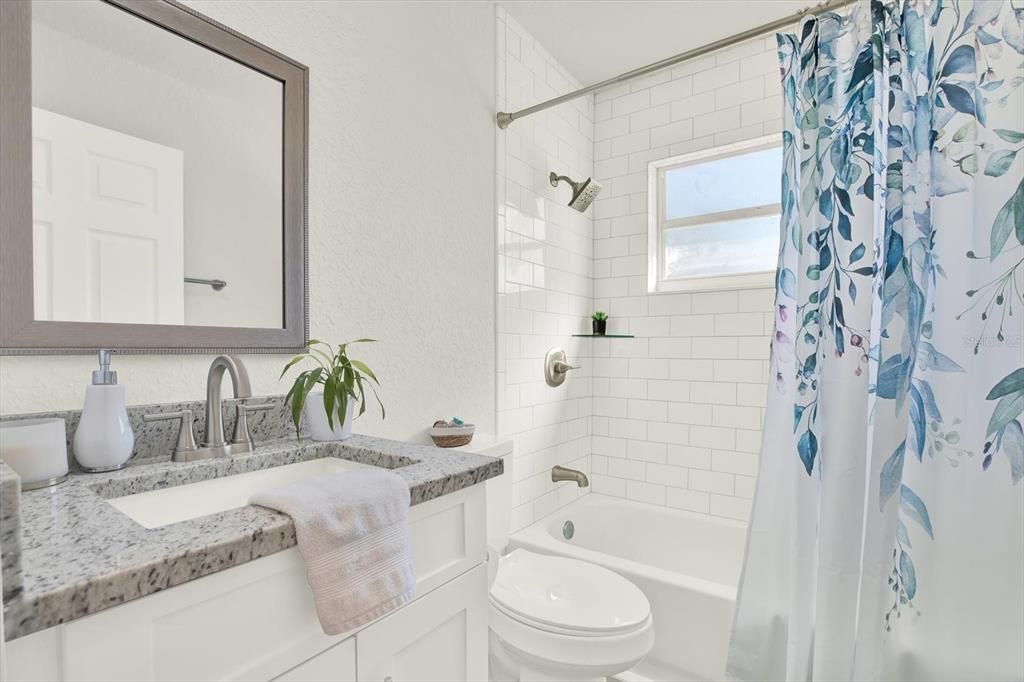 Active With Contract: $370,000 (3 beds, 2 baths, 1528 Square Feet)