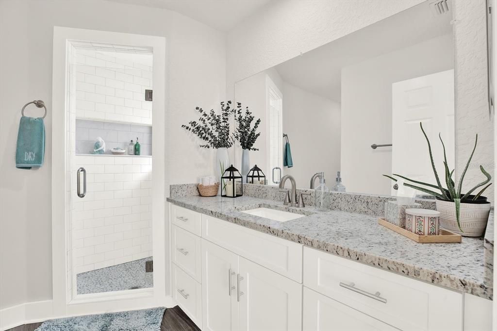 Active With Contract: $370,000 (3 beds, 2 baths, 1528 Square Feet)