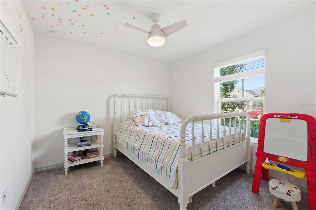 For Sale: $325,000 (3 beds, 2 baths, 1558 Square Feet)