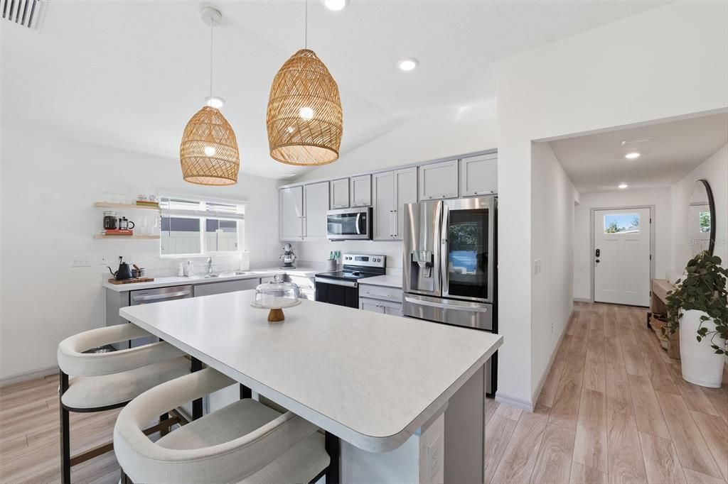 For Sale: $325,000 (3 beds, 2 baths, 1558 Square Feet)