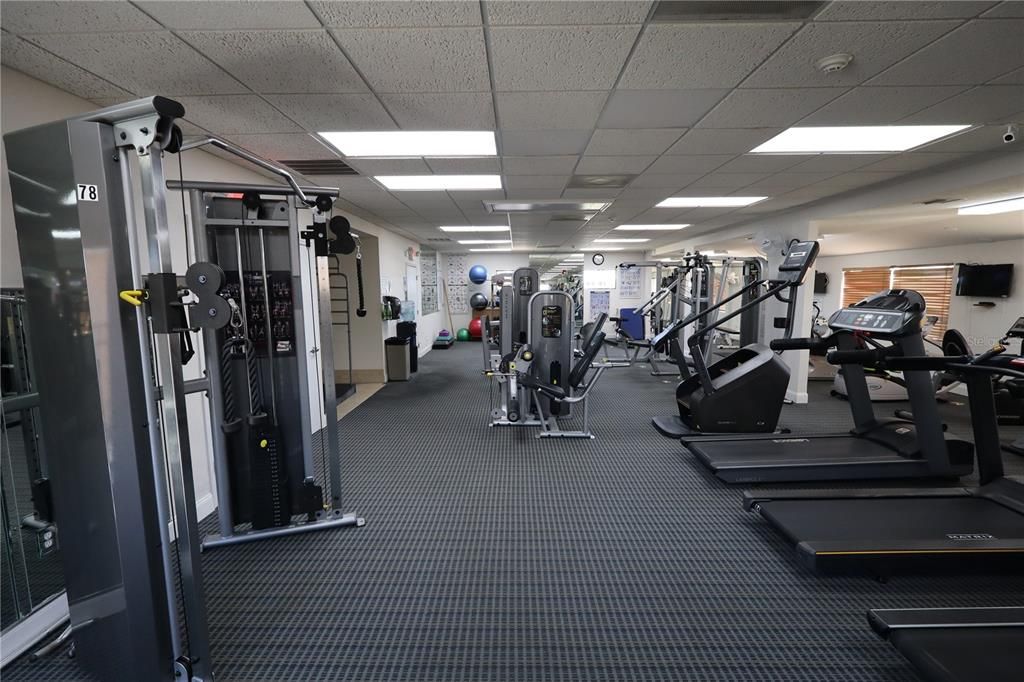 For Sale: $225,000 (2 beds, 2 baths, 1056 Square Feet)